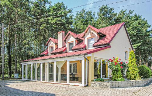 Nice Home In Solec Wlkp With Wifi