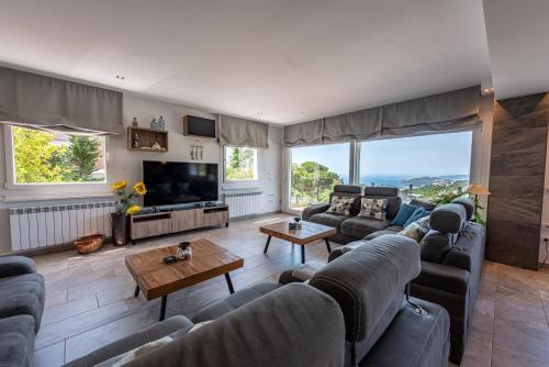 Costa Brava Holidays Villa Mimosa Sea View and luxe