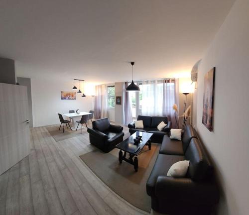 City Center Apt WFree P
