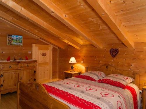 Chalet 8 pièces, 16 pers, proche village, parking, WiFi, animaux admis