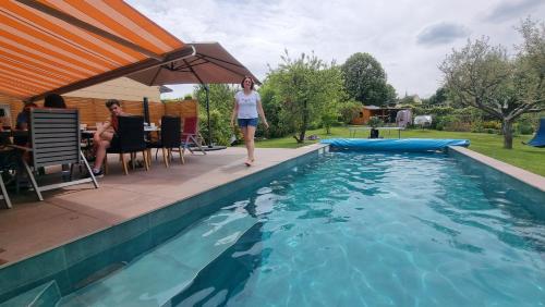 Villa avec piscine By Platinum Homes- capacité 10 personnes - Heillecourt