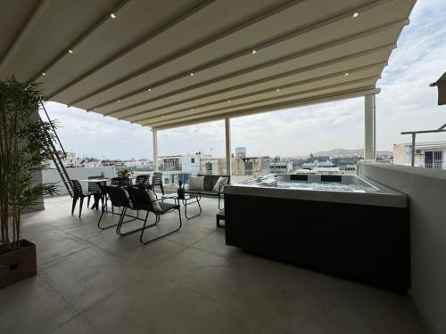Un balcón o terraza en BlueMotion - CruiseNest PortView