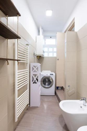 Central apartment De Angeli charm residence