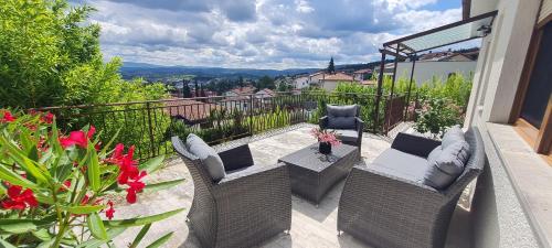 Apartment By the Castle