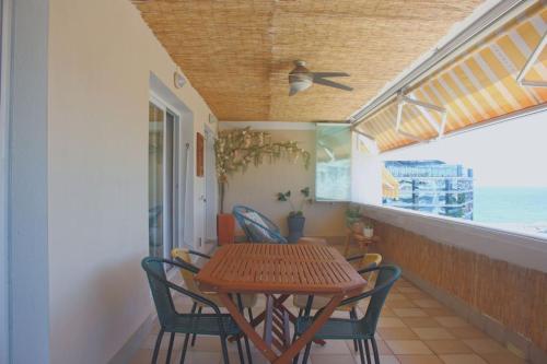 Oasis Apartment 100 meters from Beach with Private Parking