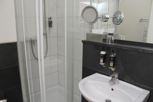 Koupelna v ubytování Hotel am Hirschgarten