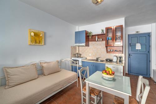 Η κουζίνα ή μικρή κουζίνα στο Niovi Seaview Apartments