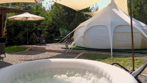 Fotografia z galérie ubytovania Lotus Glamping v destinácii Tiszalök