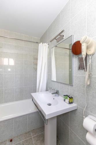 Un baño de Hotel Foxos