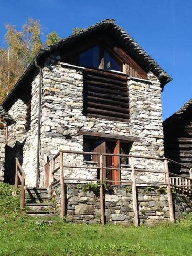Gallery image of Rustico sui Monti di Rima in Broglio