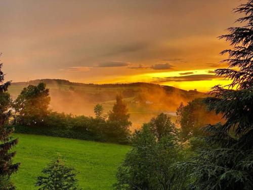 Wochenend Ferienhaus mit tollen Ausblick in die Bucklige Welt
