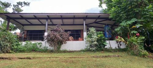 Aed väljaspool majutusasutust Oceanview home in Savusavu