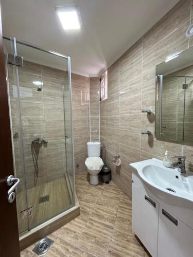 Un baño de Vila Markovic-a