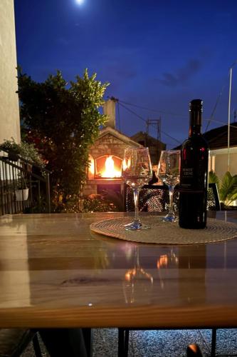 Apartments with parking space Trogir - 12152