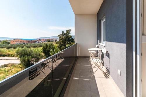 Family-friendly apartments with swimming pool Kastel Stari, Kastela - 23348