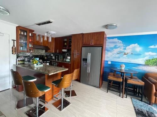 Aloha Waikiki Condo 2Beds, 2Baths, Free Parking._2