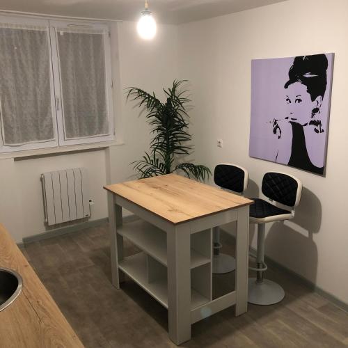 Photo de la galerie de l'établissement T2 Cosy Corbeil Gare, à Corbeil-Essonnes