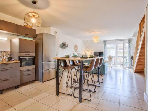 Appartement familial à 250m du golf et de la plage, parking inclus - Varaville - FR-1-788-16