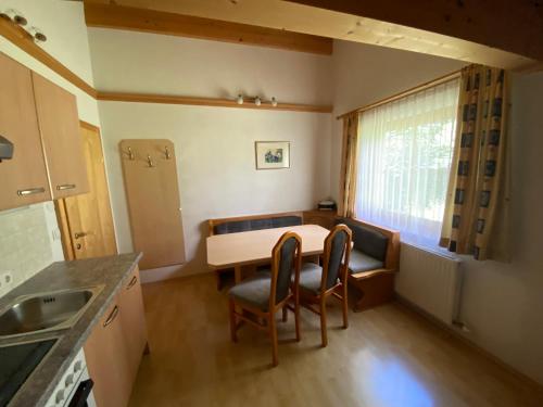Cuisine ou kitchenette dans l'établissement Apart Arera
