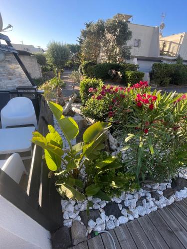 Photo de la galerie de l'établissement Village Naturiste VILLA 182 MARACUJA Port Nature 3, au Cap d'Agde