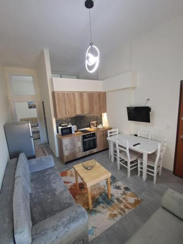 Gallery image of Esel Apartments in Sarandë