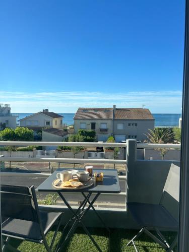 Appartement traversant vue mer et étang