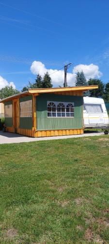 GyenesCamping Wohnwagen Knaus 1 Rechts