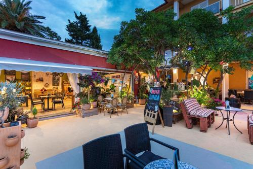 Zahrada ubytování Hostel Casa La Cha