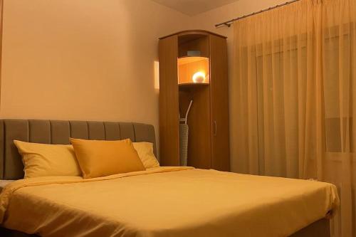 Llit o llits en una habitació de Zee's Lux Central Spot