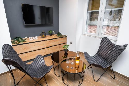Atelier Apartments