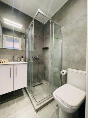 Sea view apartment1