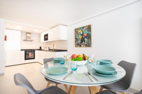 Køkken eller tekøkken på Villa Deseo Puerto Del Carmen