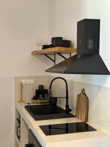 Gallery image of Γεράνι Suite in Ktima Gerostathi in Polykhrono