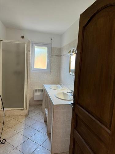 Koupelna v ubytování villa arbutu