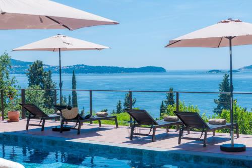 Villa Hortensia-With Private Pool and Beaches Front