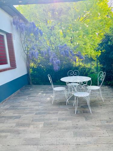 Photo de la galerie de l'établissement Maison « jardin la cigogne », à Sainte-Croix-en-Plaine