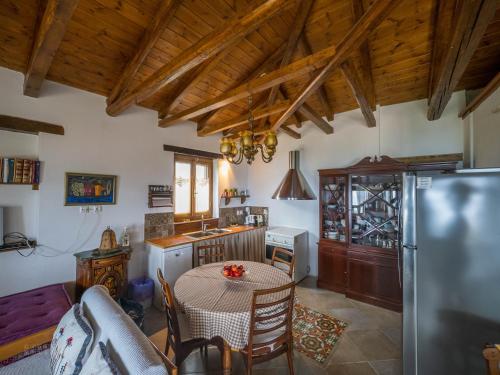 Gallery image of Kiwi stonehouse in Chorefto