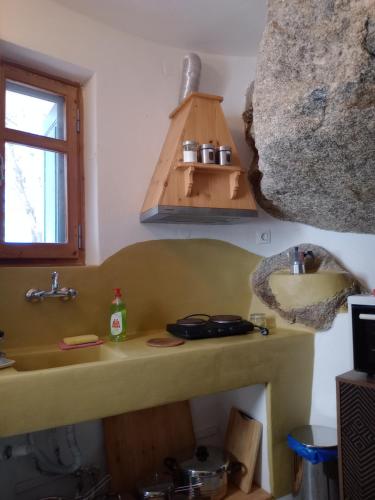 Фотография из галереи ZACHAROULA ROOMS 2 в городе Manganítis