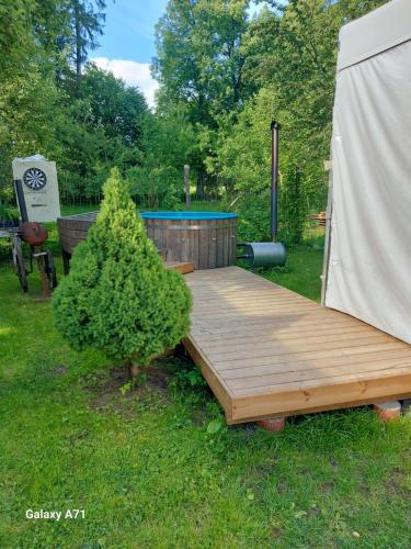 Taman di luar Pori-Kõrtsi talu