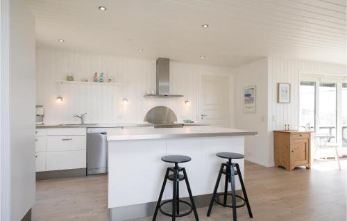 Kuchyň nebo kuchyňský kout v ubytování Holiday Home Frederikkesvej