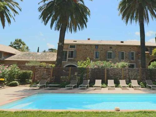 Photo de la galerie de l'établissement Villa DESIGN de 100 m2 Gassin - Bastide en pierre, à Gassin