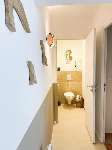 Photo de la galerie de l'établissement Villa DESIGN de 100 m2 Gassin - Bastide en pierre, à Gassin
