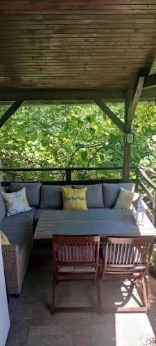 Balkoni atau teres di Queen bee's nest