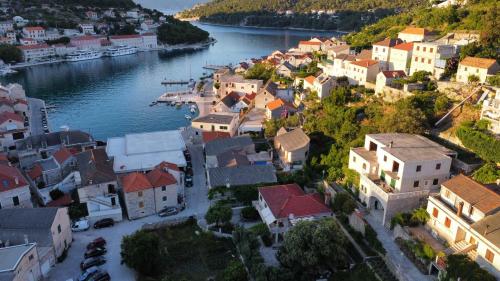 Gallery image of Apartment Mladinić Muse in Pučišća