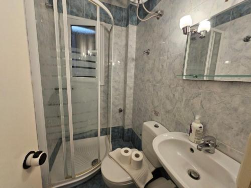 Phòng tắm tại Corfu Glyfada Menigos Resort 86