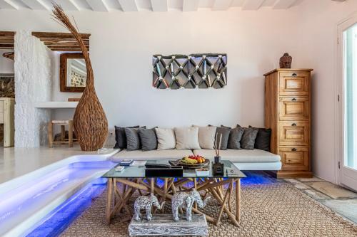 Posezení v ubytování Onar Suites & Villas