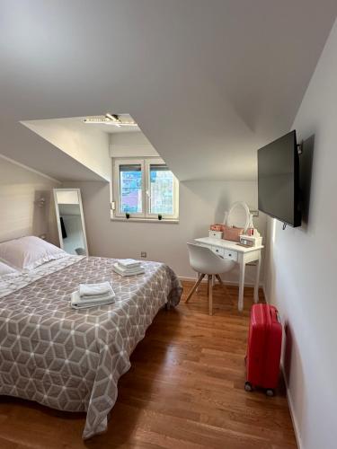 Bee House Suite - Brand New Apartment 100 m from Sea