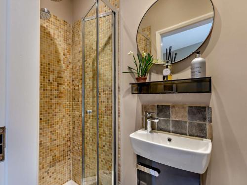 Ένα μπάνιο στο 3 Bed in Askrigg 76395