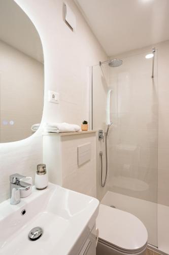 Luxury City Center House