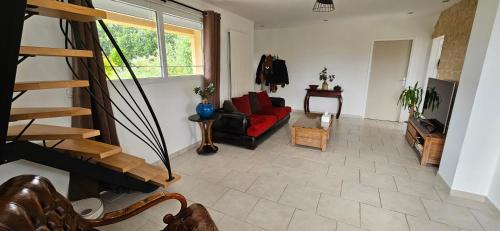 Photo de la galerie de l'établissement Maison à la campagne avec transport jusqu'au circuit des 24h, à Souligné-Flacé